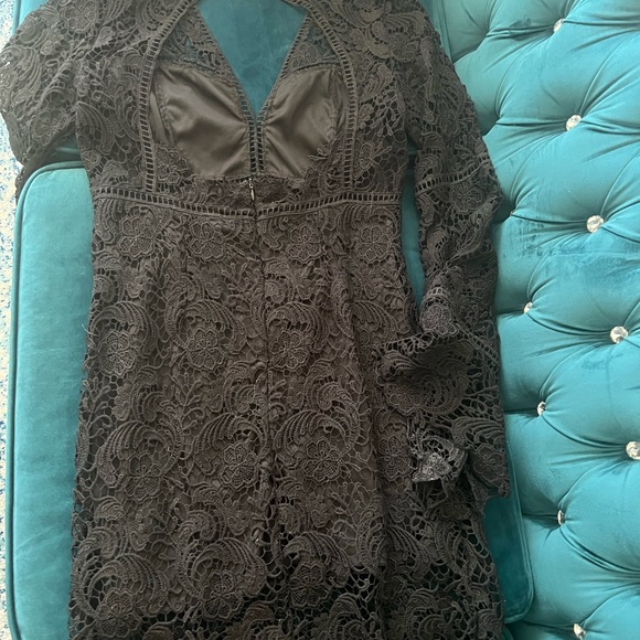 Lace mid length dress - Picture 2 of 5